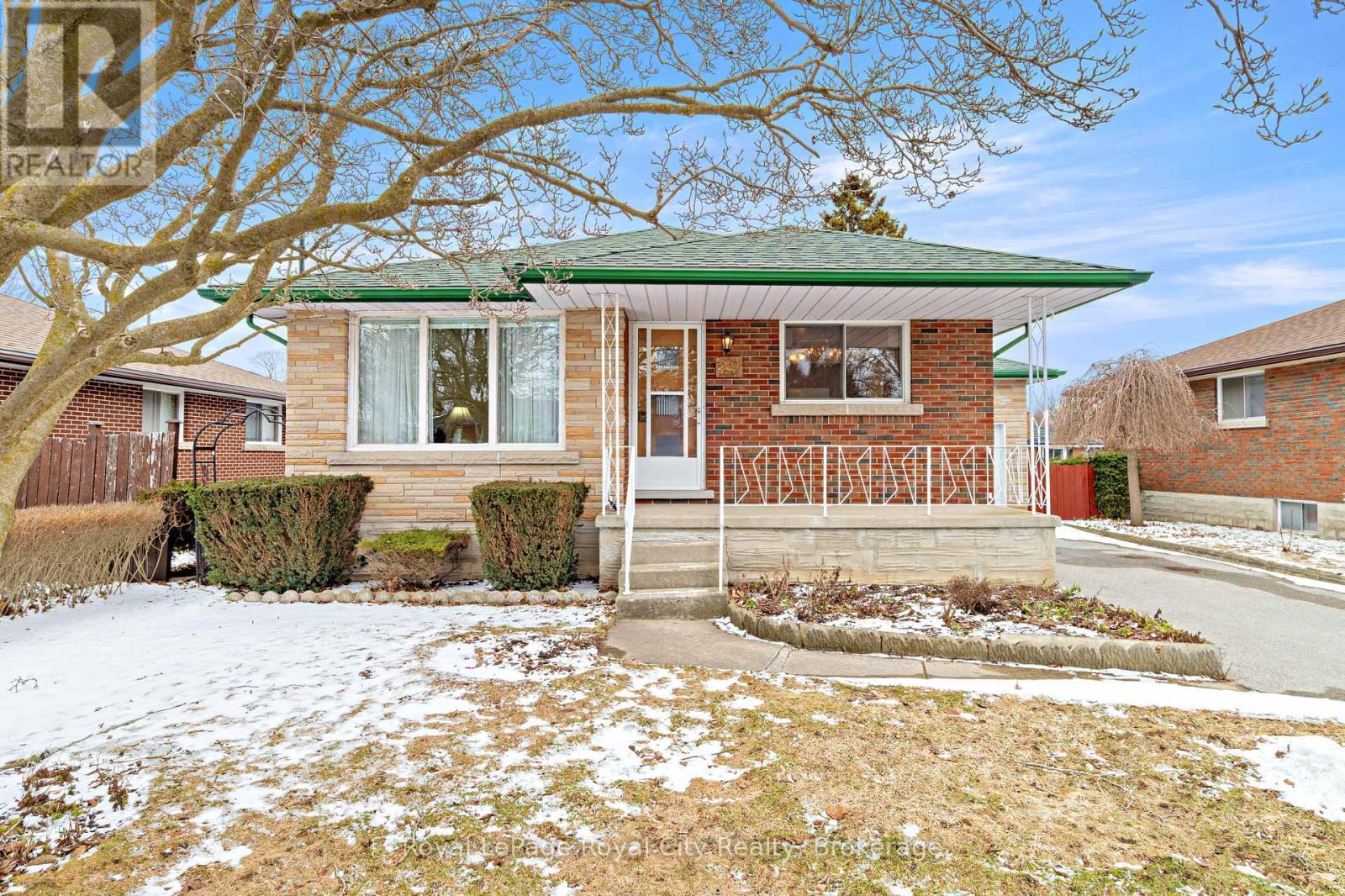 29 Terry Boulevard, Guelph, Ontario  N1E 1X6 - Photo 1 - X12910572