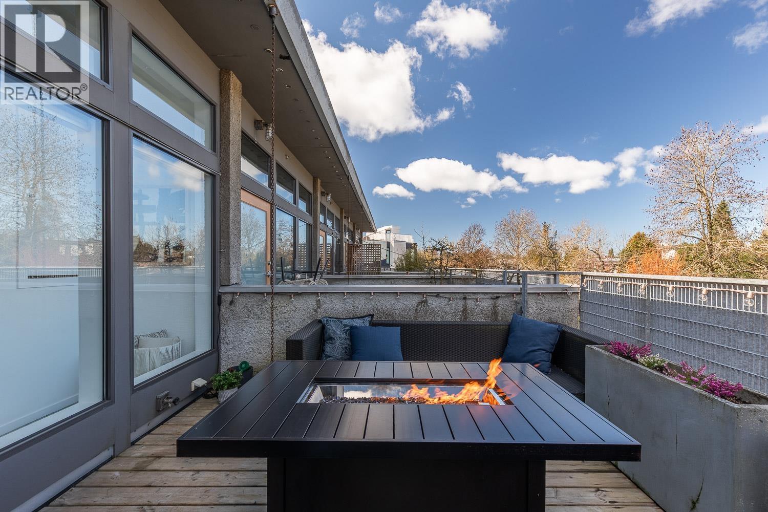 Listing Picture 22 of 28 : 396 E 15TH AVENUE, Vancouver / 溫哥華 - 魯藝地產 Yvonne Lu Group - MLS Medallion Club Member