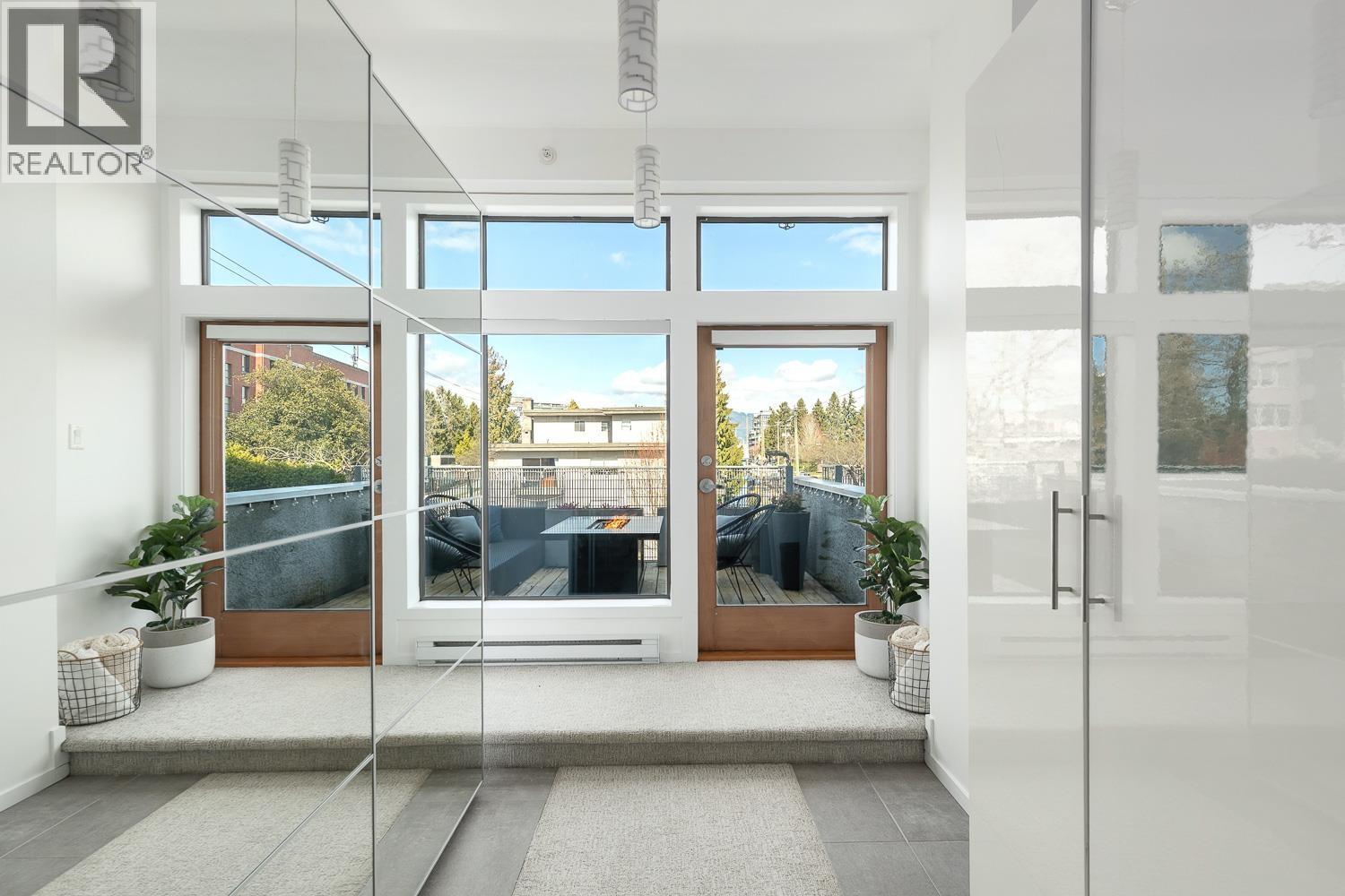 Listing Picture 20 of 28 : 396 E 15TH AVENUE, Vancouver / 溫哥華 - 魯藝地產 Yvonne Lu Group - MLS Medallion Club Member