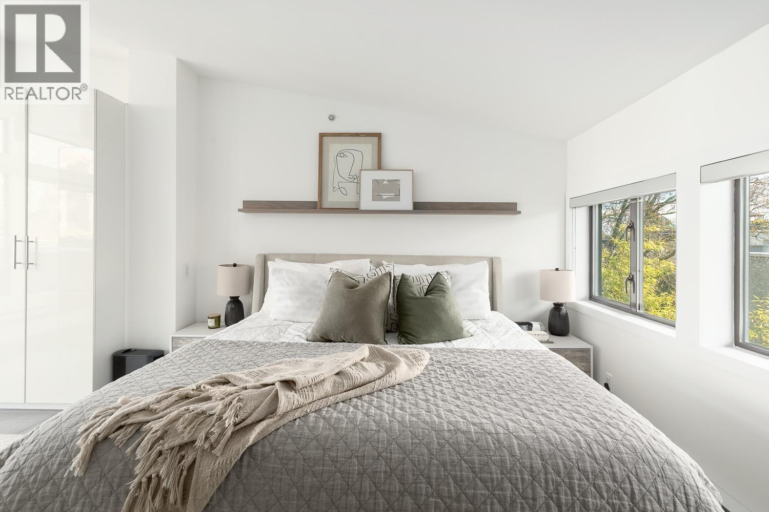 Listing Picture 18 of 28 : 396 E 15TH AVENUE, Vancouver / 溫哥華 - 魯藝地產 Yvonne Lu Group - MLS Medallion Club Member