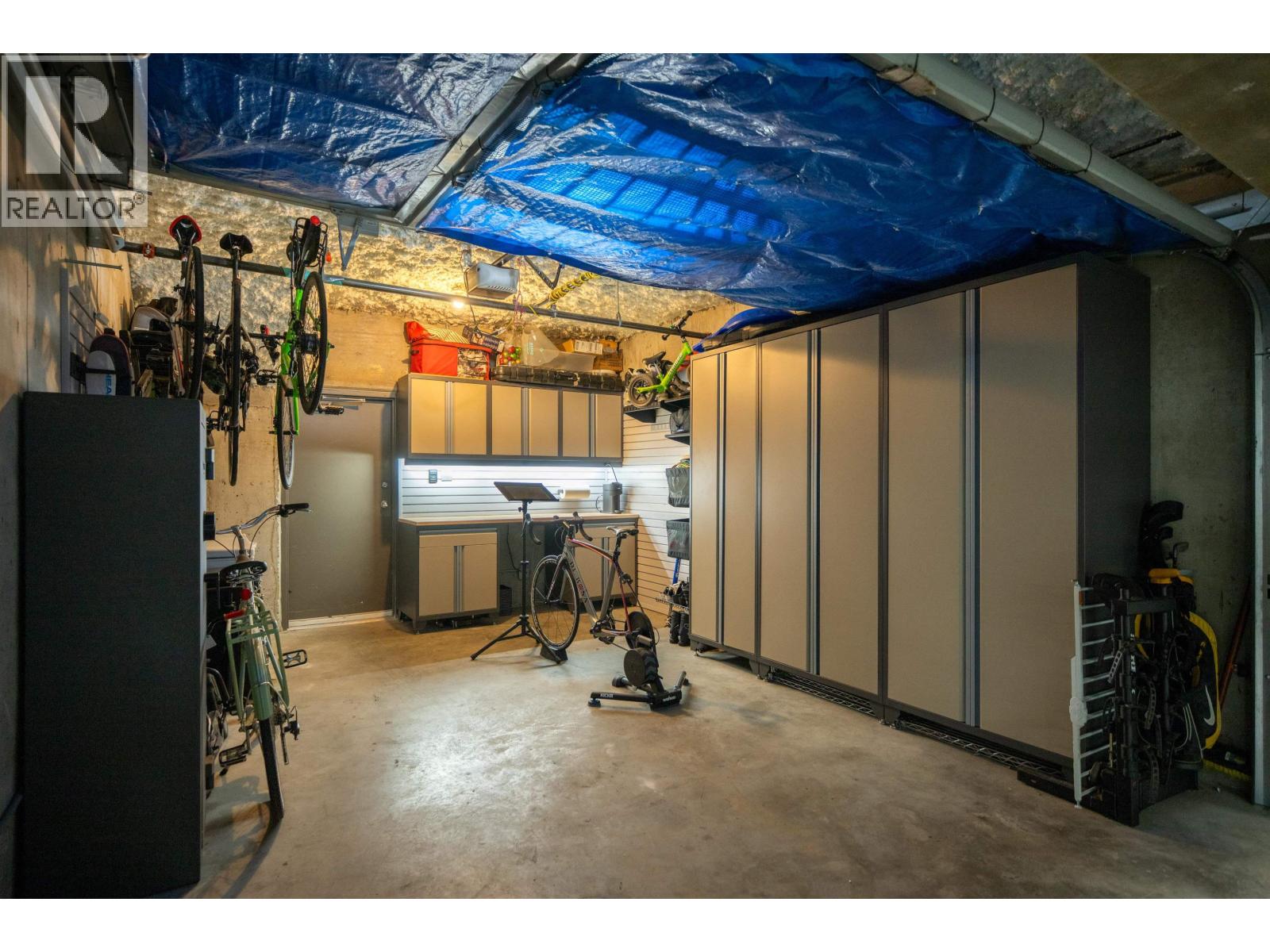 Listing Picture 25 of 28 : 396 E 15TH AVENUE, Vancouver / 溫哥華 - 魯藝地產 Yvonne Lu Group - MLS Medallion Club Member