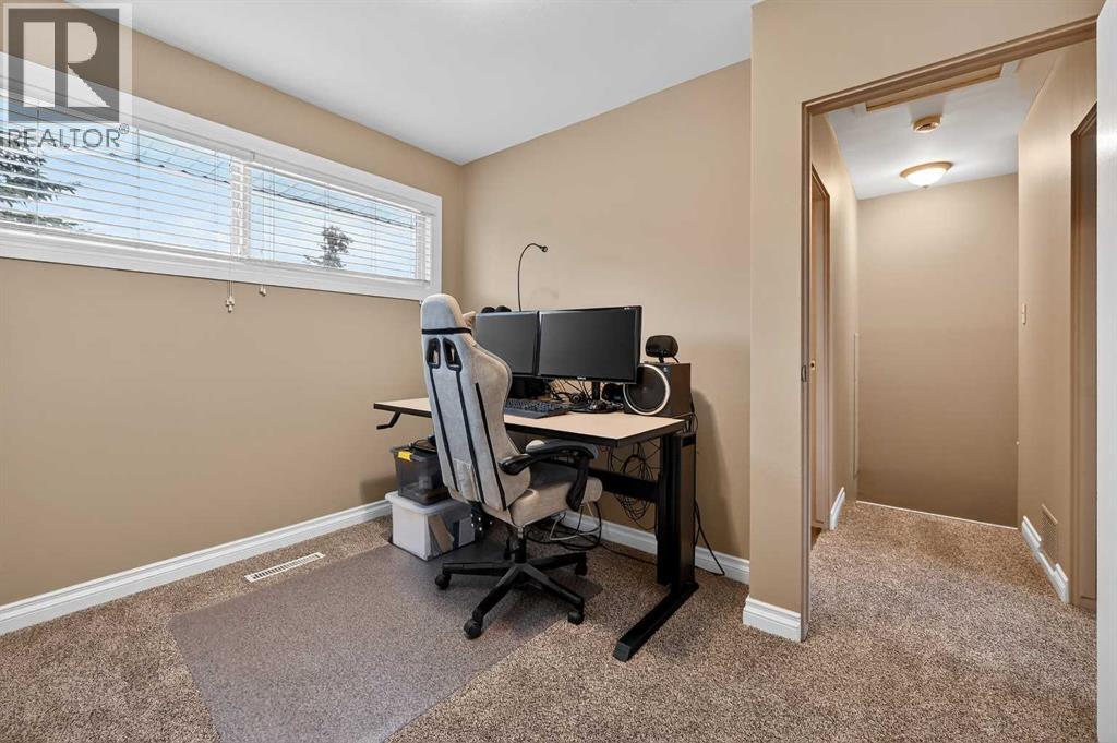 353 Regal Park Ne, Calgary, Alberta  T2E 0S6 - Photo 15 - A2287252