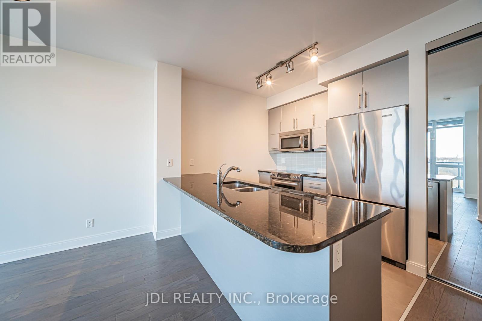 806 - 825 Church Street N, Toronto, Ontario  M4W 3Z4 - Photo 6 - C12910758