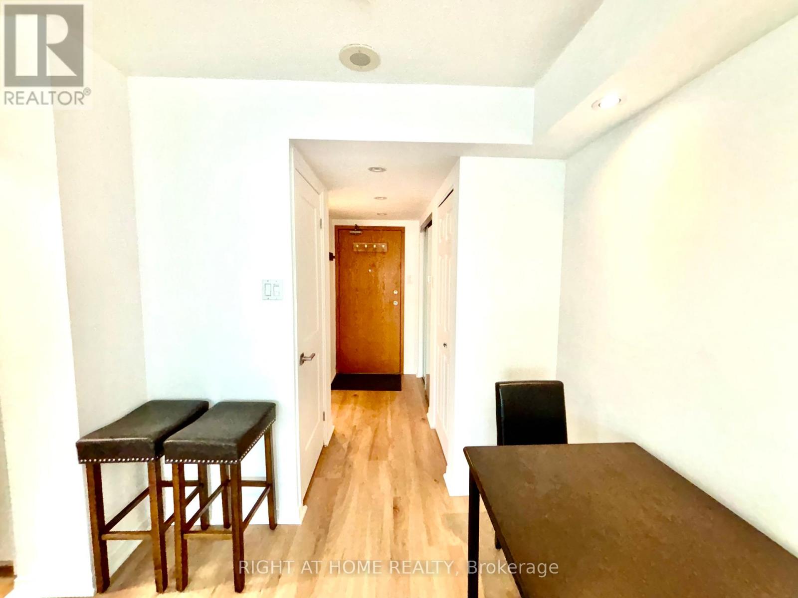 3803 - 77 Harbour Square, Toronto, Ontario  M5J 2S2 - Photo 15 - C12910762