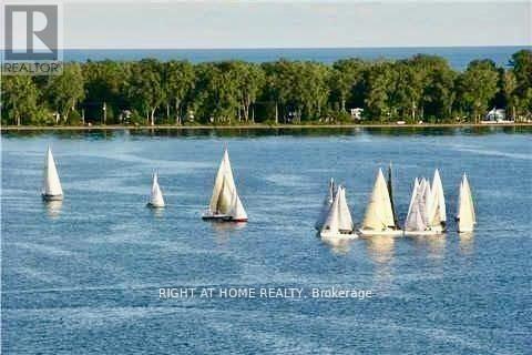 3803 - 77 Harbour Square, Toronto, Ontario  M5J 2S2 - Photo 7 - C12910762