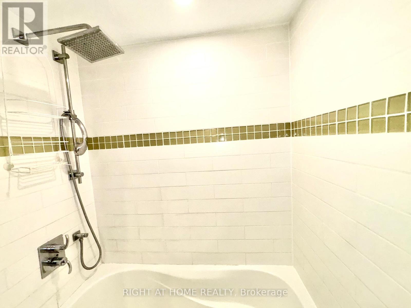 3803 - 77 Harbour Square, Toronto, Ontario  M5J 2S2 - Photo 19 - C12910764