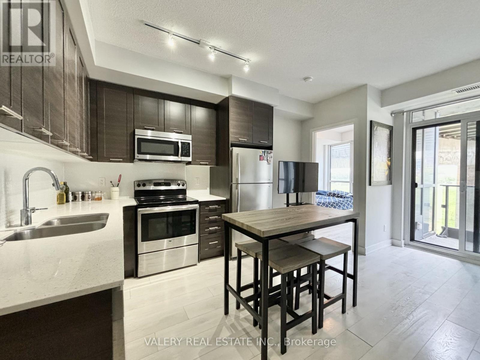 501 - 50 BRUYERES MEWS, Toronto, Ontario