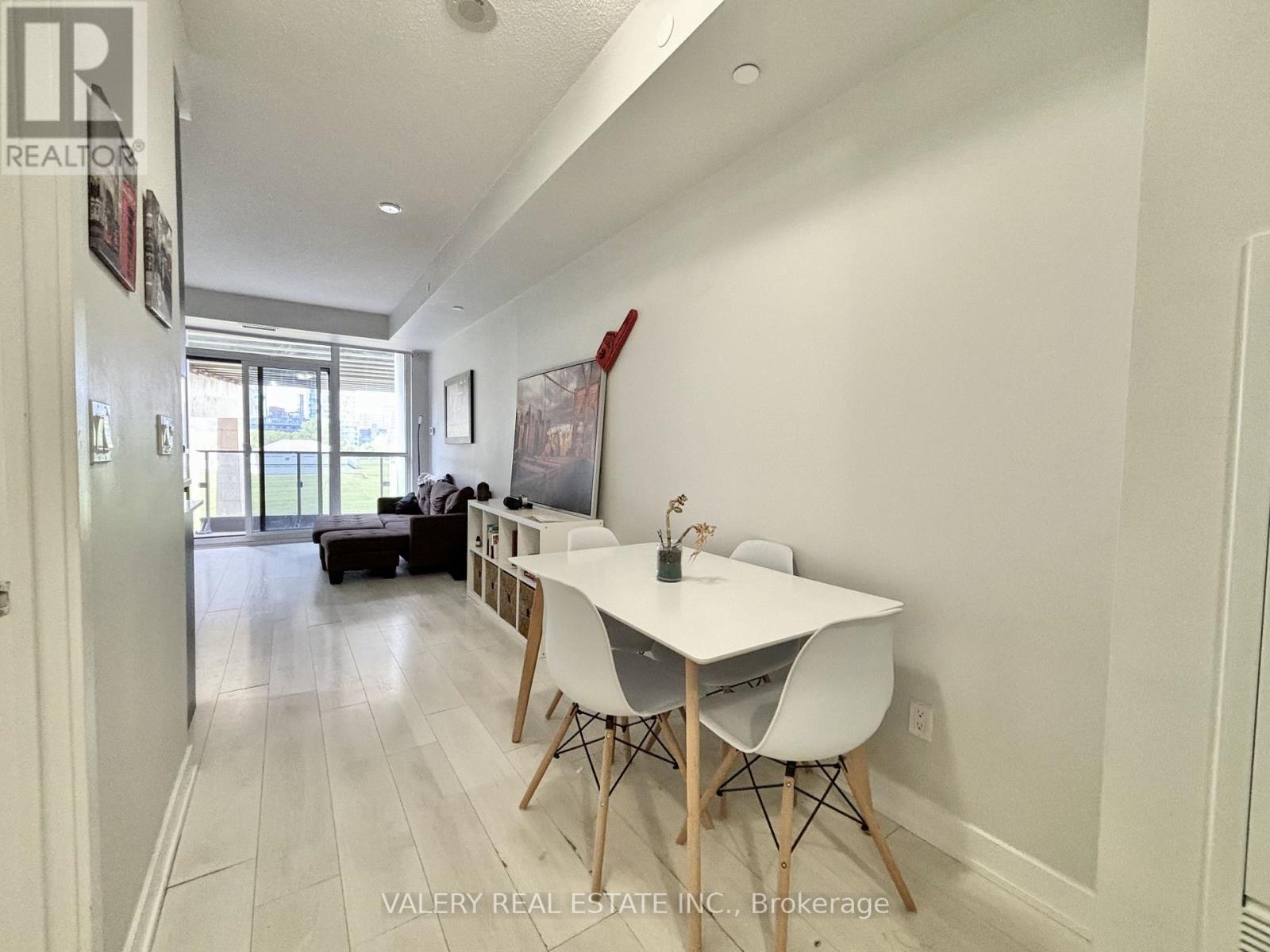 501 - 50 Bruyeres Mews, Toronto, Ontario M5V 0H8 - Photo 10 - C12910822