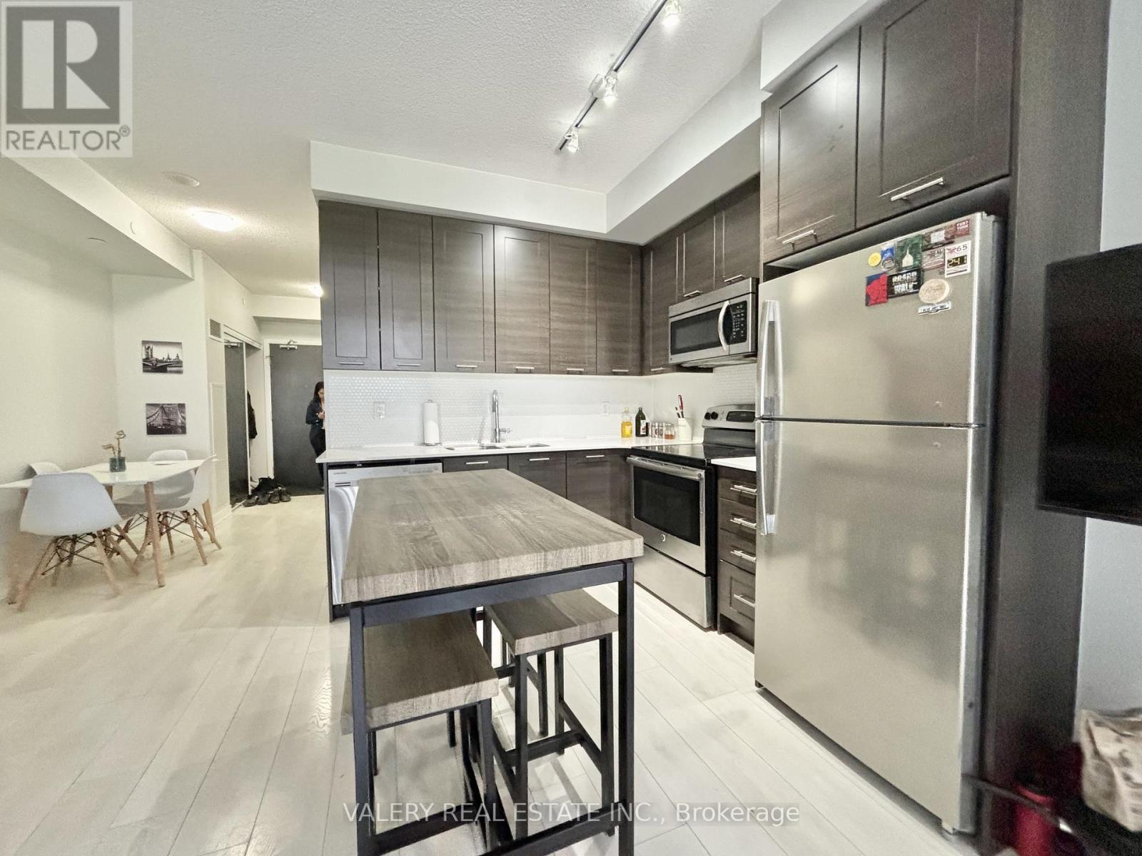 501 - 50 Bruyeres Mews, Toronto, Ontario M5V 0H8 - Photo 3 - C12910822