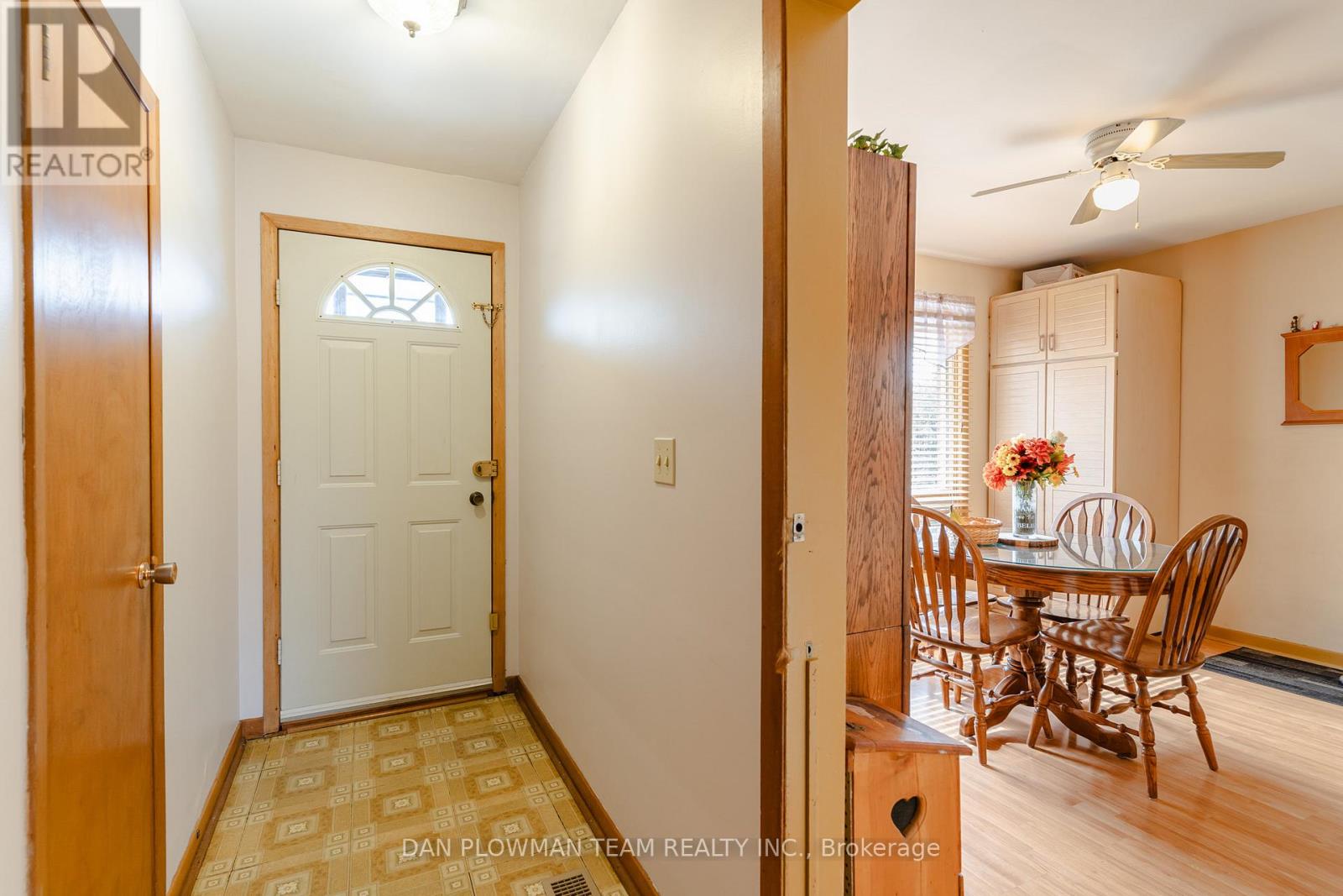 742 Chesterton Avenue, Oshawa, Ontario  L1H 3J3 - Photo 4 - E12910562