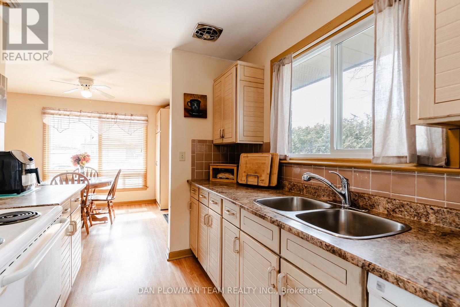 742 Chesterton Avenue, Oshawa, Ontario  L1H 3J3 - Photo 9 - E12910562