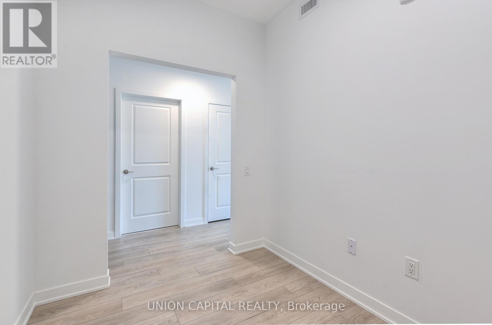 209 - 385 Arctic Red Drive, Oshawa, Ontario  L1L 0W9 - Photo 11 - E12910628