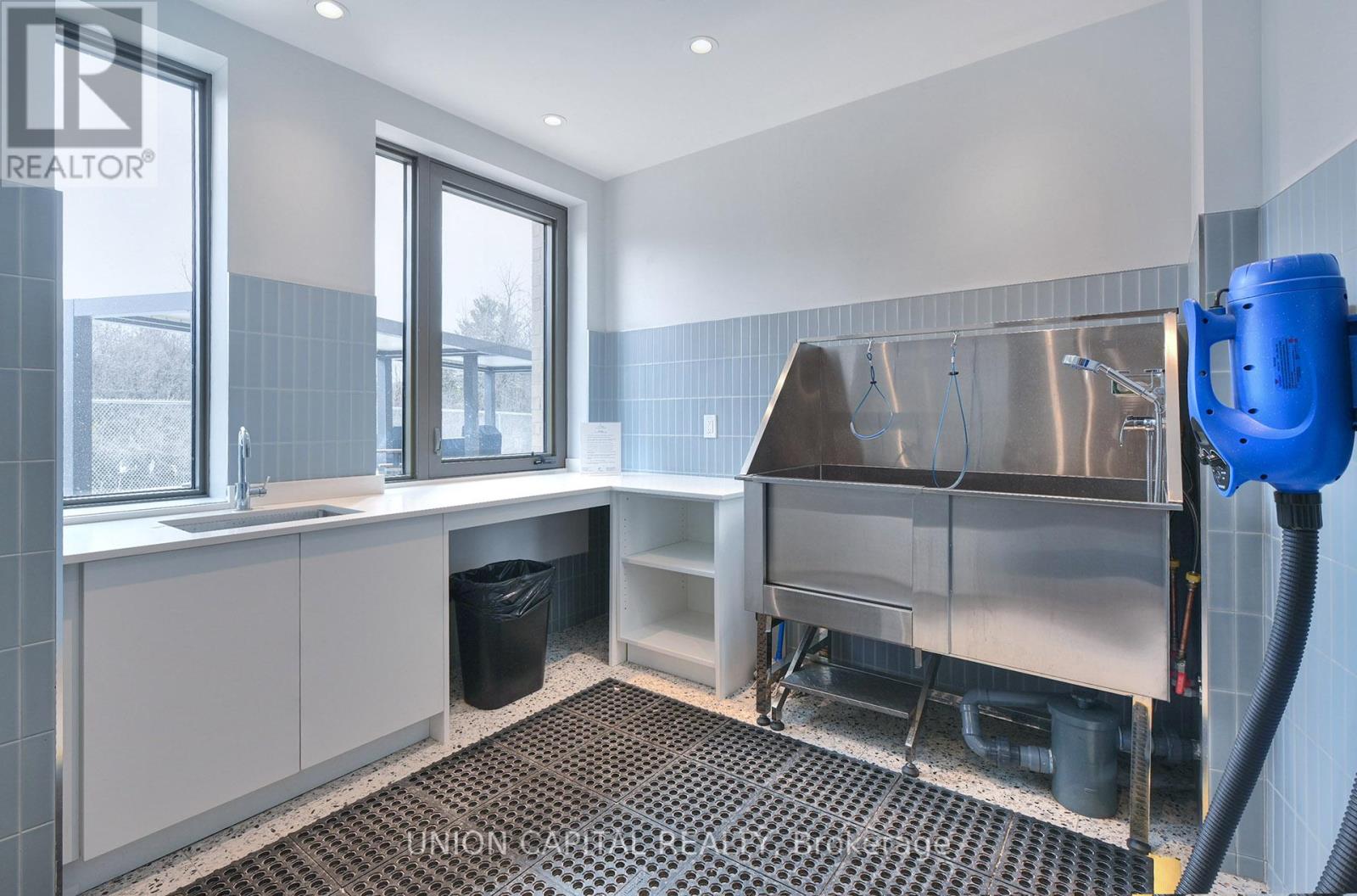 209 - 385 Arctic Red Drive, Oshawa, Ontario  L1L 0W9 - Photo 15 - E12910628