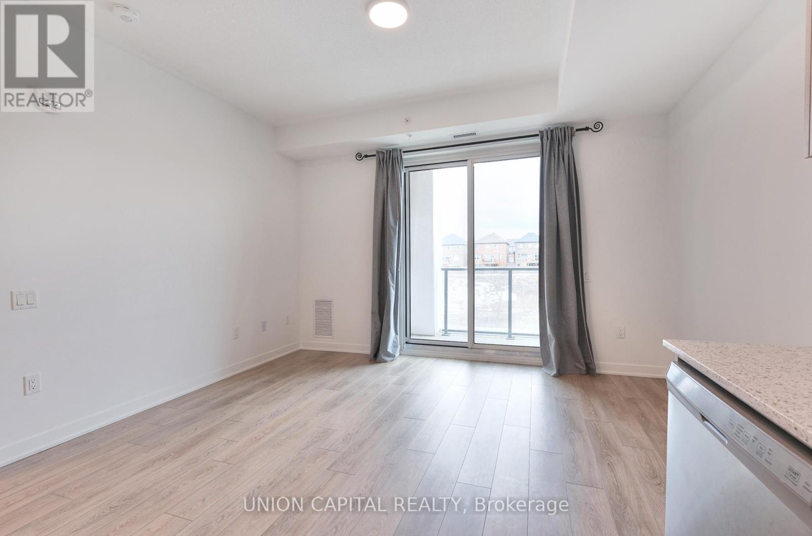 209 - 385 Arctic Red Drive, Oshawa, Ontario  L1L 0W9 - Photo 3 - E12910628