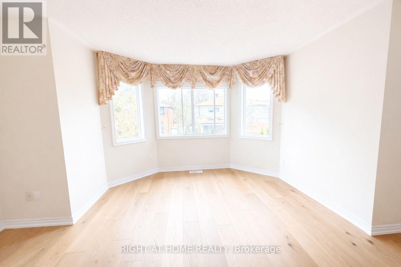 31 Acara Court, Toronto, Ontario  M1T 3W9 - Photo 10 - E12910686