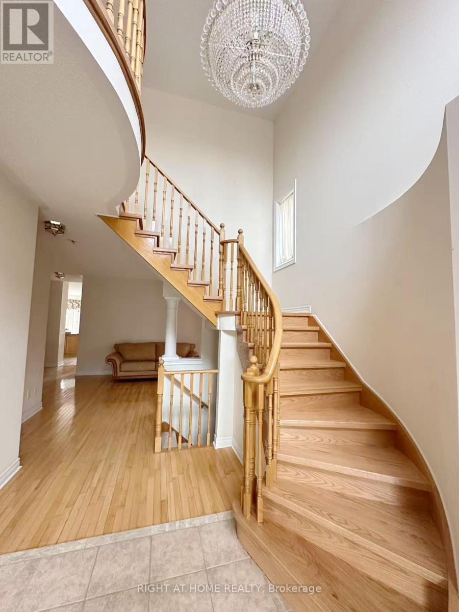 31 Acara Court, Toronto, Ontario  M1T 3W9 - Photo 2 - E12910686