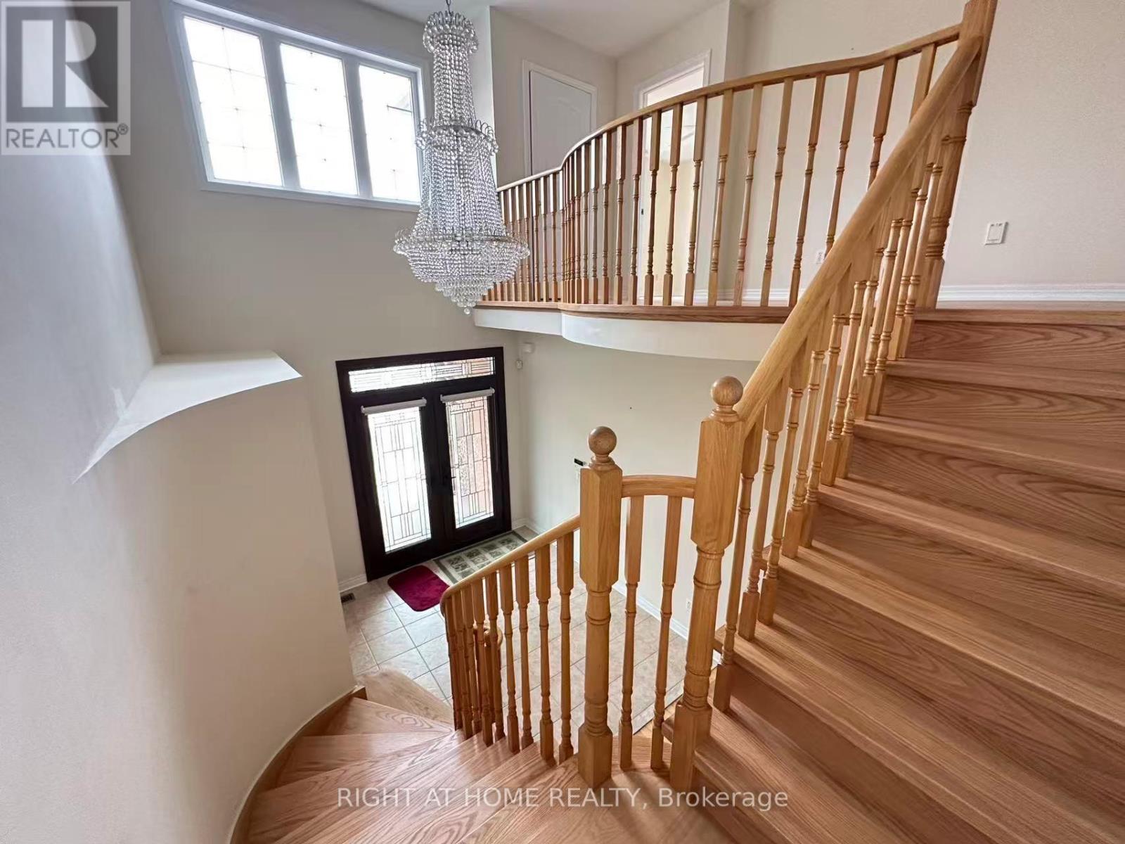 31 Acara Court, Toronto, Ontario  M1T 3W9 - Photo 9 - E12910686