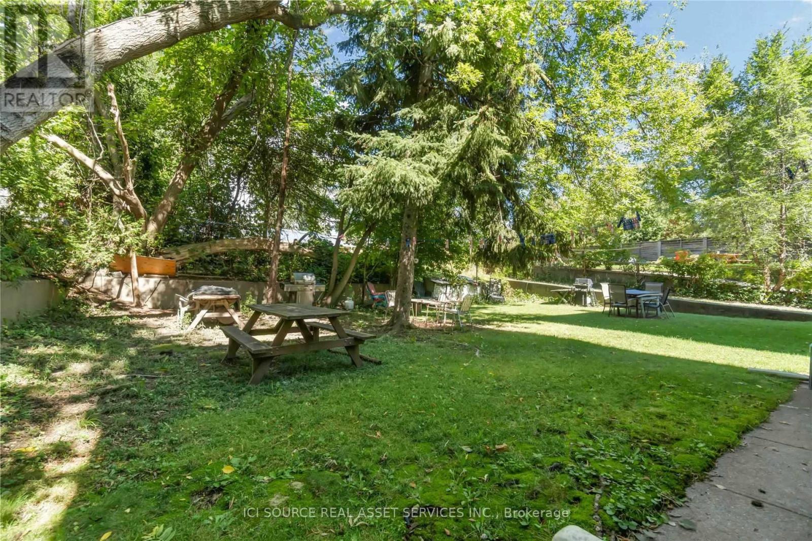 2 - 116 Eastwood Road, Toronto, Ontario  M4L 2C9 - Photo 20 - E12910716