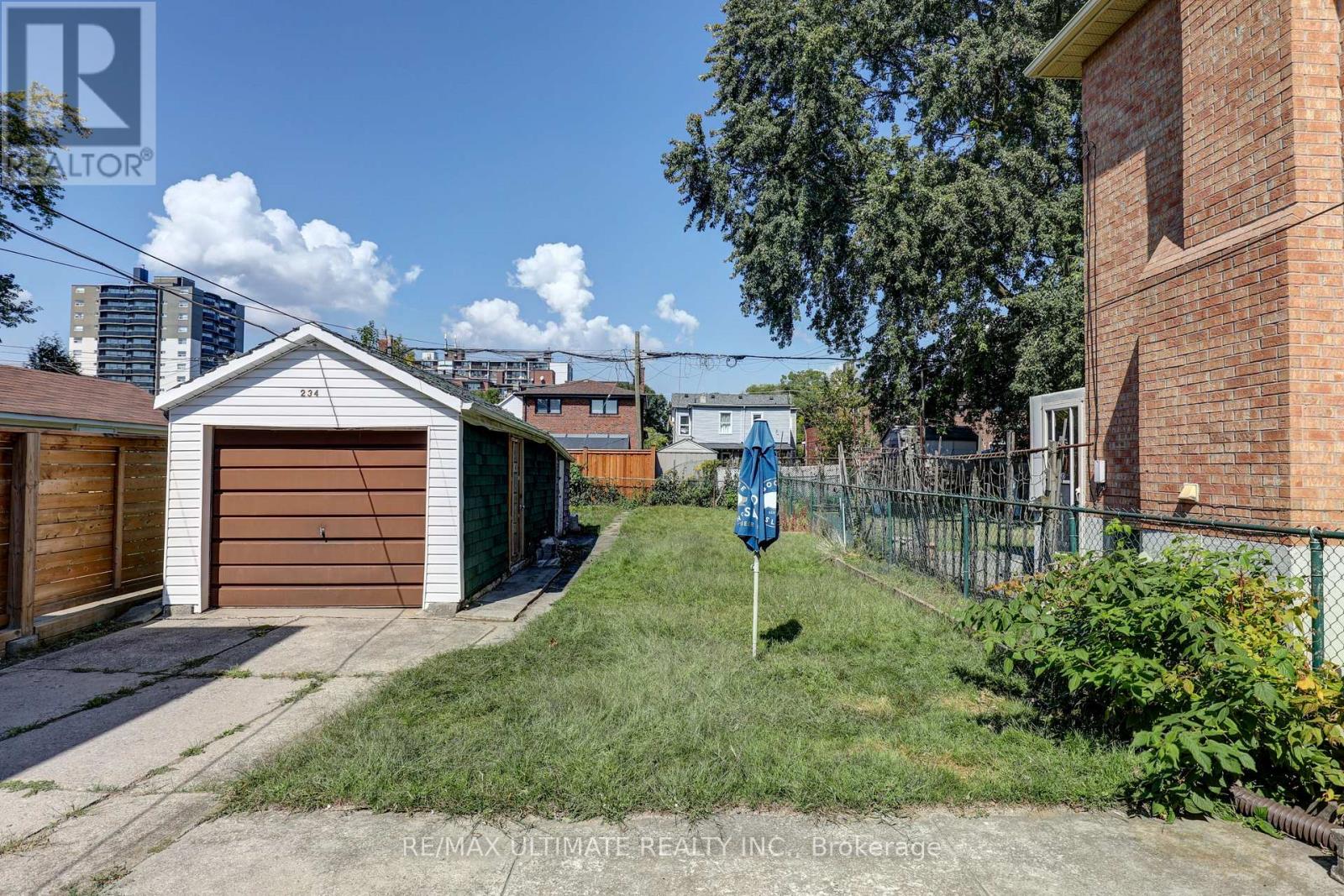 234 Floyd Avenue, Toronto, Ontario  M4J 2J3 - Photo 26 - E12910792