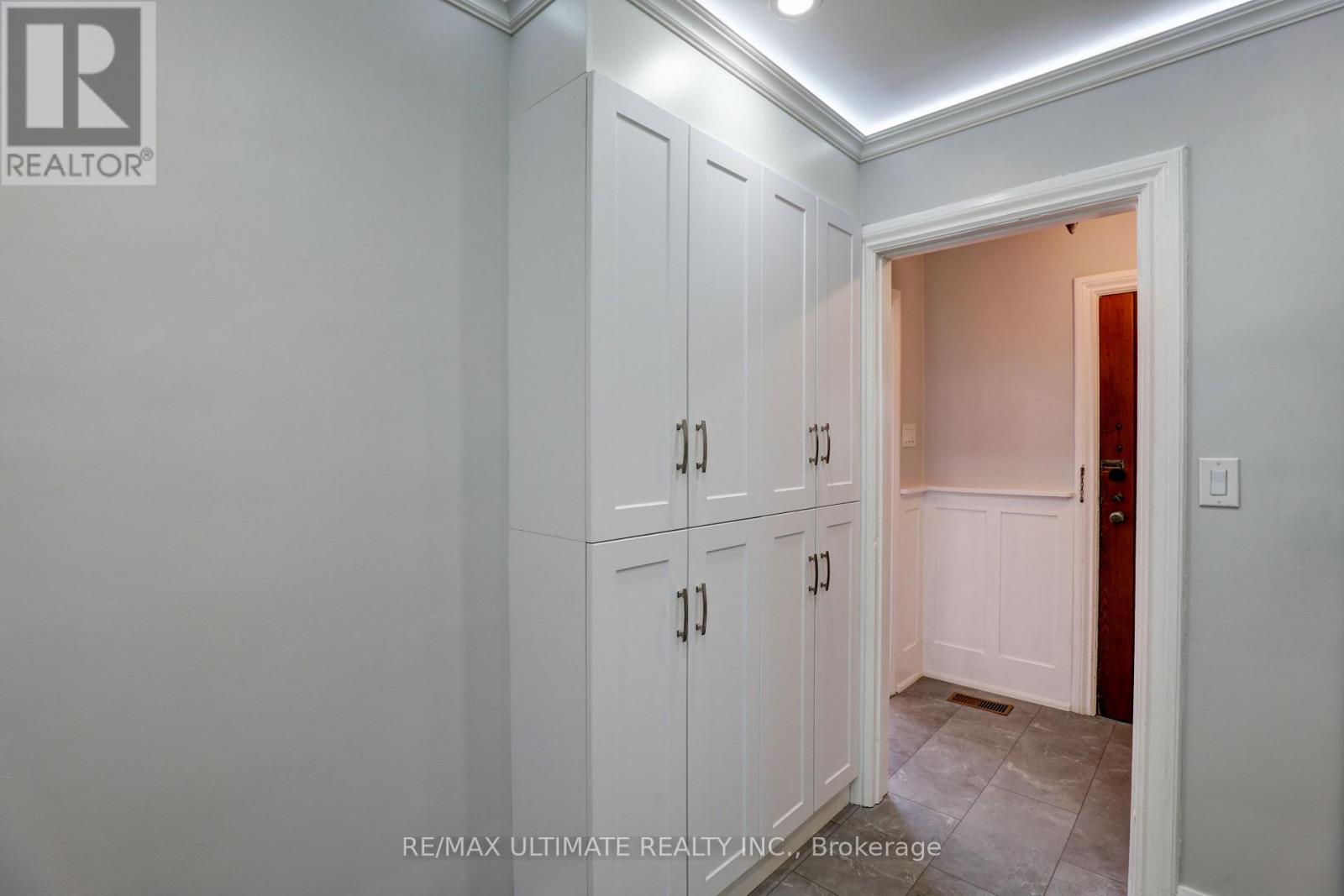 234 Floyd Avenue, Toronto, Ontario  M4J 2J3 - Photo 8 - E12910792