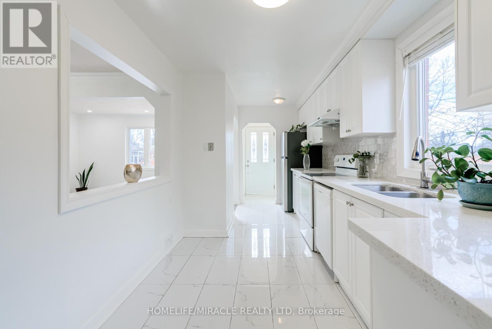 30 Yorkshire Road, Toronto (Ionview), Ontario  M1K 3B6 - Photo 15 - E12910802