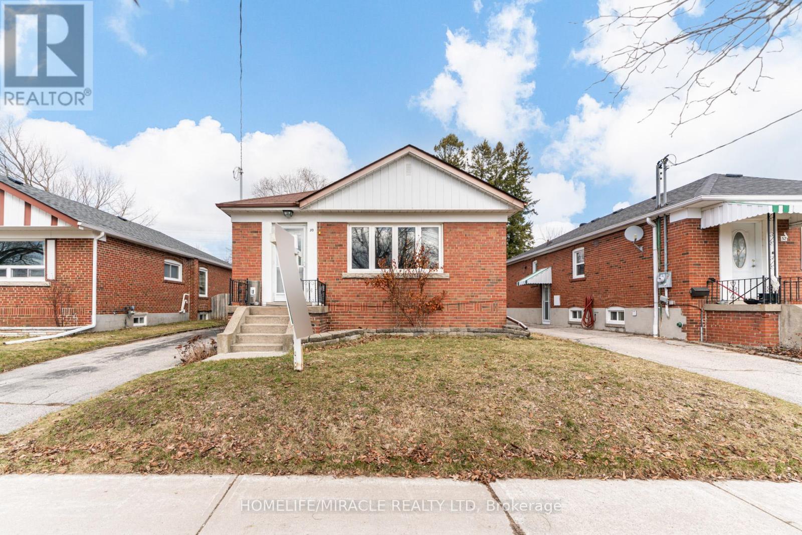 30 Yorkshire Road, Toronto (Ionview), Ontario  M1K 3B6 - Photo 2 - E12910802