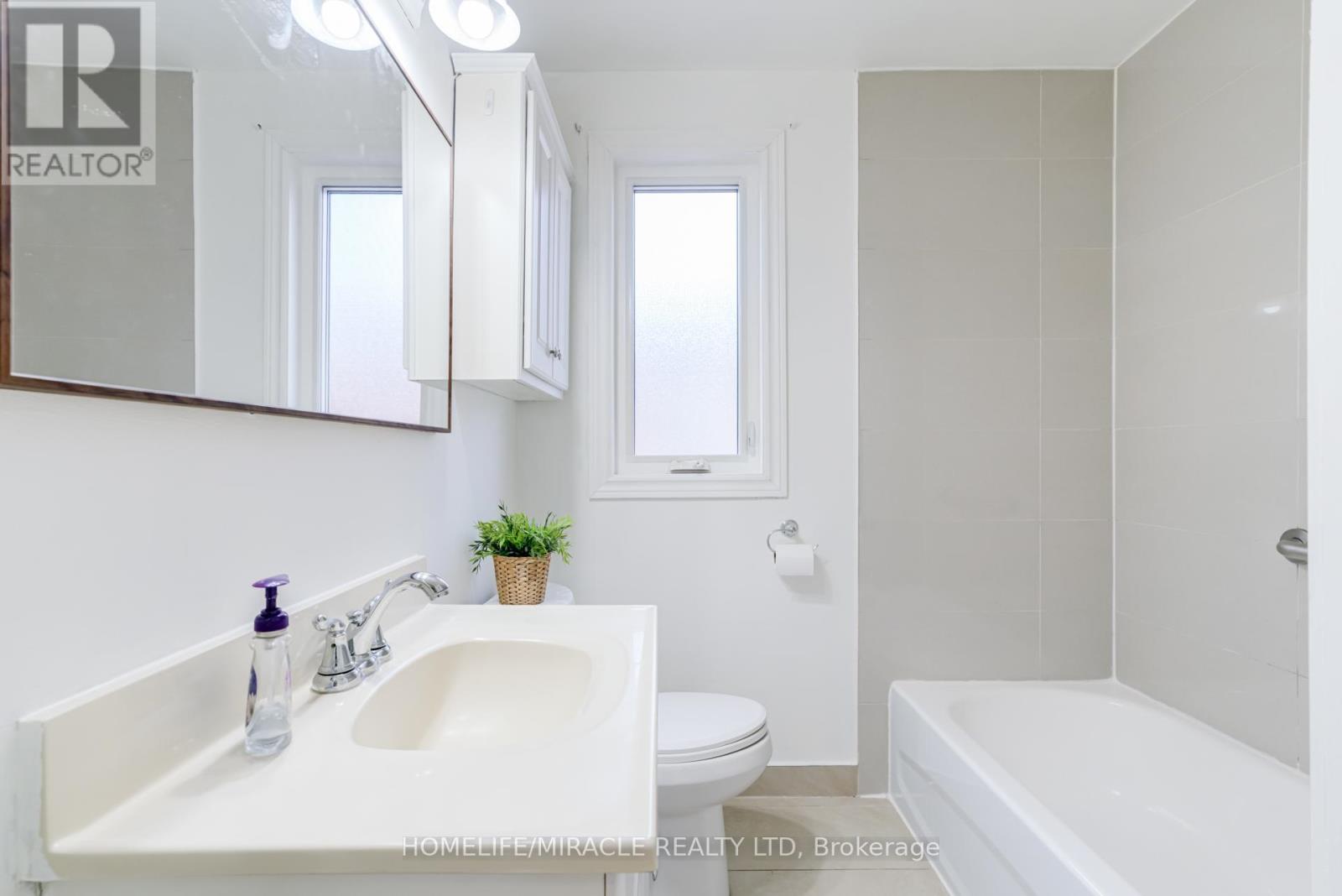 30 Yorkshire Road, Toronto (Ionview), Ontario  M1K 3B6 - Photo 25 - E12910802