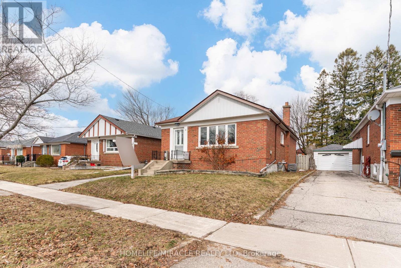 30 Yorkshire Road, Toronto (Ionview), Ontario  M1K 3B6 - Photo 3 - E12910802