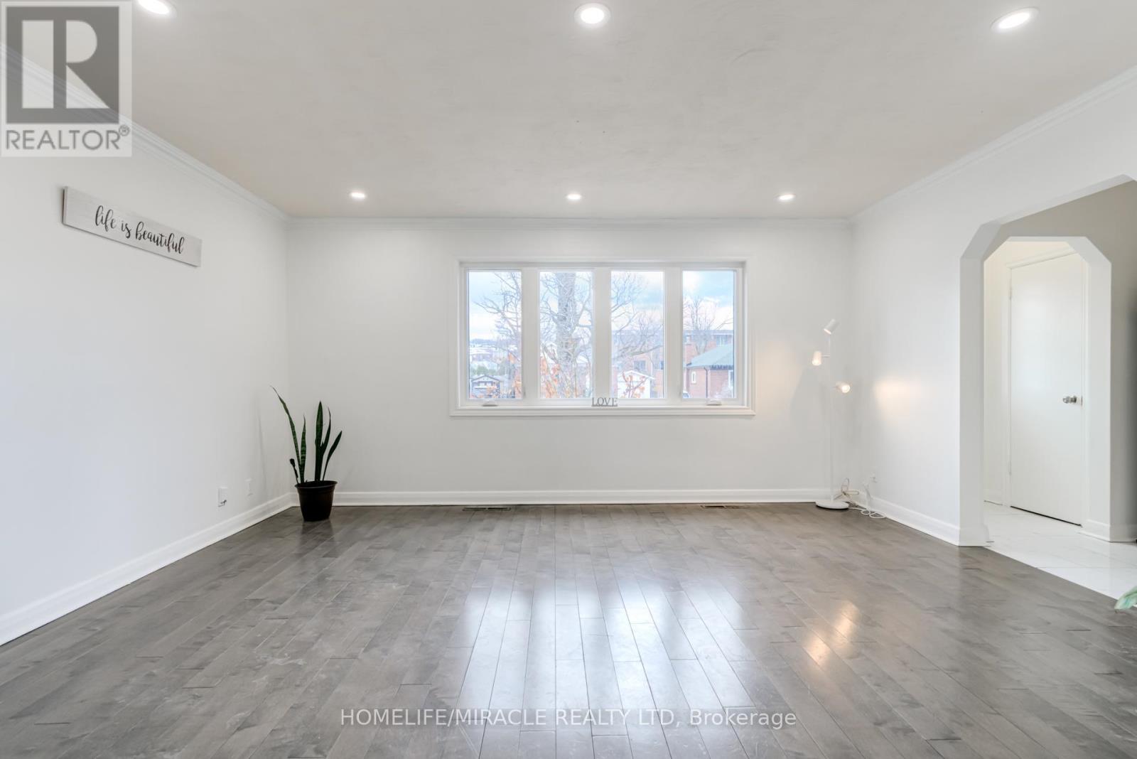 30 Yorkshire Road, Toronto (Ionview), Ontario  M1K 3B6 - Photo 7 - E12910802