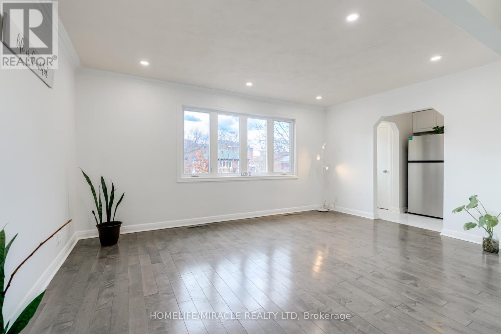 30 Yorkshire Road, Toronto (Ionview), Ontario  M1K 3B6 - Photo 8 - E12910802