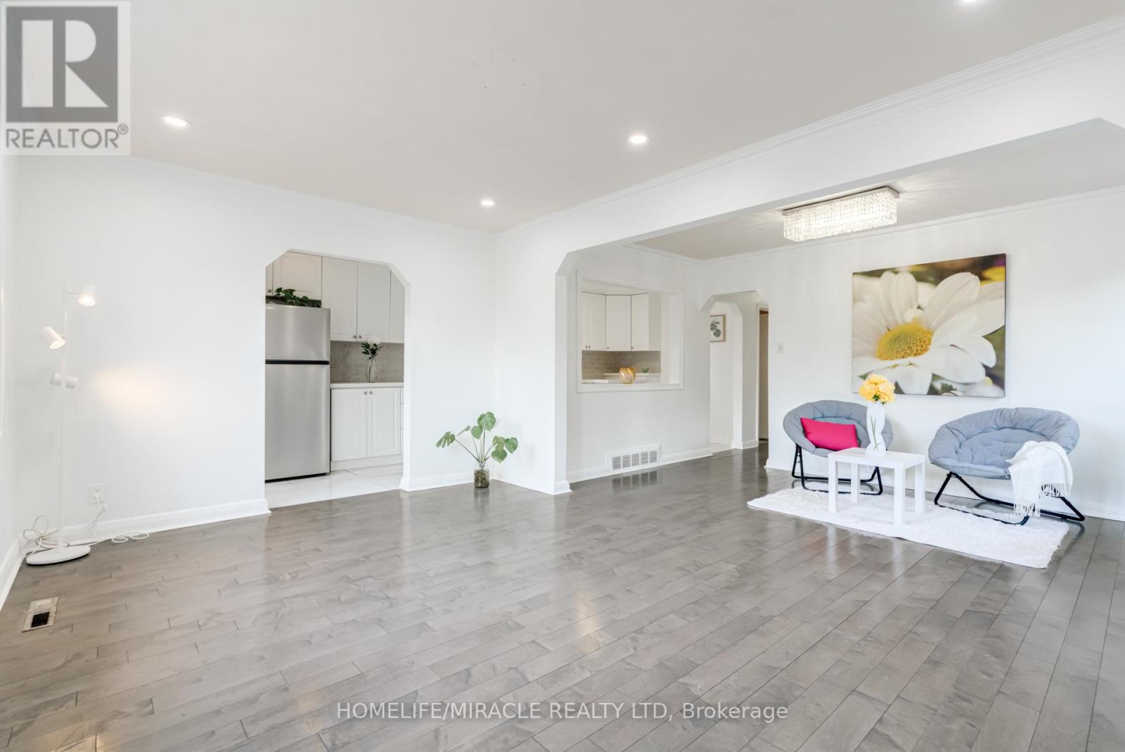 30 Yorkshire Road, Toronto (Ionview), Ontario  M1K 3B6 - Photo 9 - E12910802