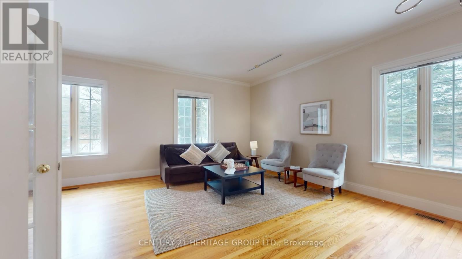 21455 Warden Avenue, East Gwillimbury, Ontario  L0G 1R0 - Photo 13 - N12910654