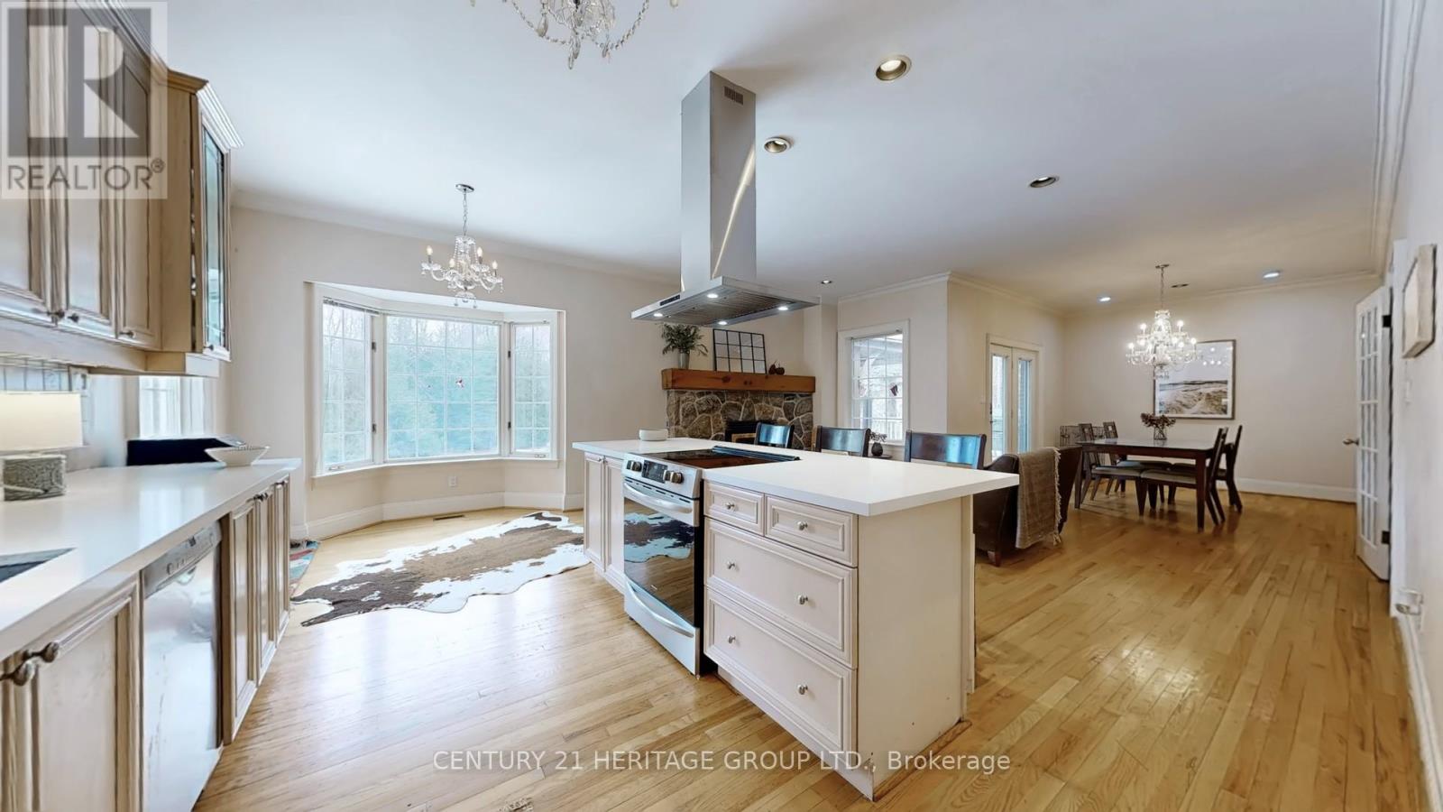 21455 Warden Avenue, East Gwillimbury, Ontario  L0G 1R0 - Photo 17 - N12910654