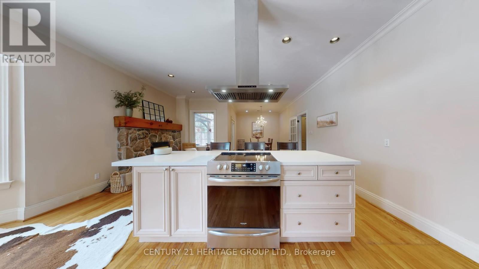 21455 Warden Avenue, East Gwillimbury, Ontario  L0G 1R0 - Photo 19 - N12910654