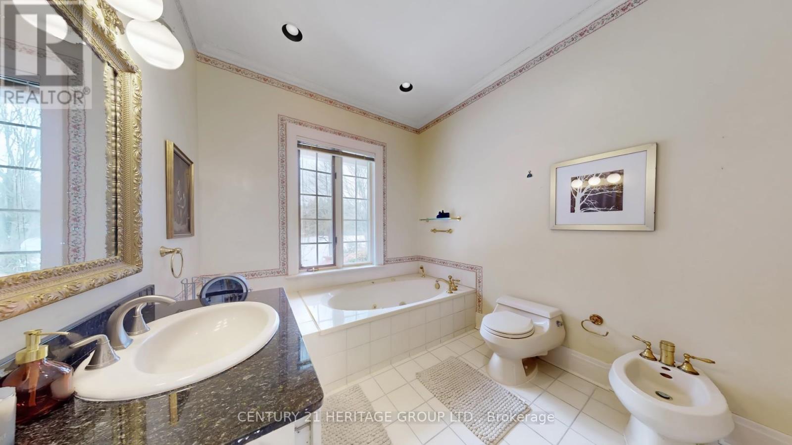 21455 Warden Avenue, East Gwillimbury, Ontario  L0G 1R0 - Photo 26 - N12910654