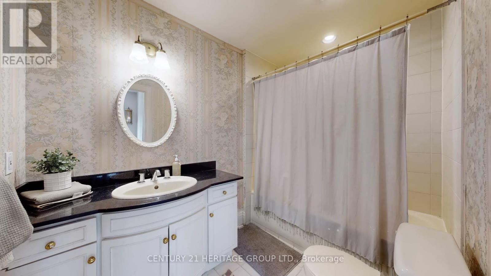 21455 Warden Avenue, East Gwillimbury, Ontario  L0G 1R0 - Photo 35 - N12910654