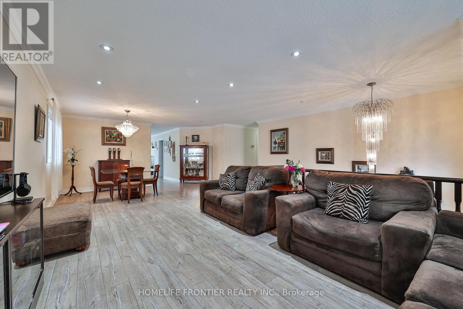 30 Saint Avenue, Bradford West Gwillimbury (Bradford), Ontario  L3Z 3E6 - Photo 10 - N12910692