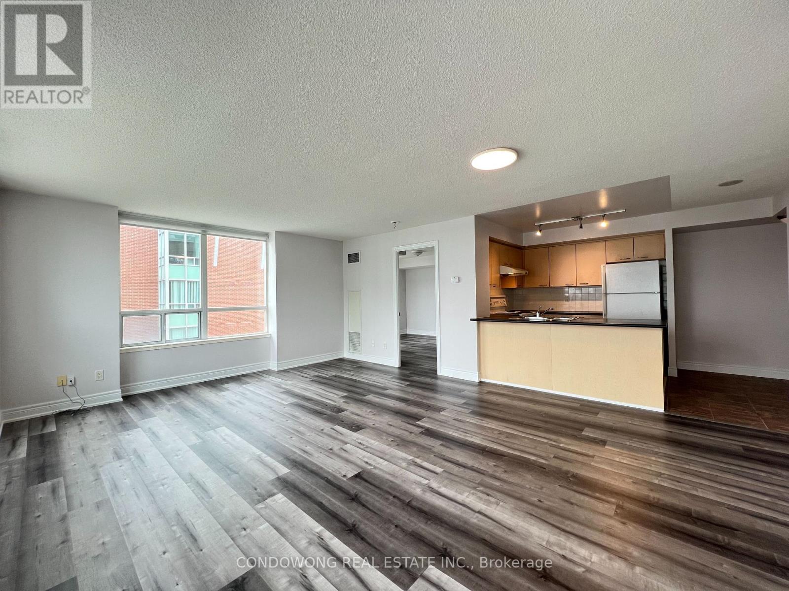 918 - 48 Suncrest Boulevard, Markham, Ontario  L3T 7Y5 - Photo 4 - N12910710