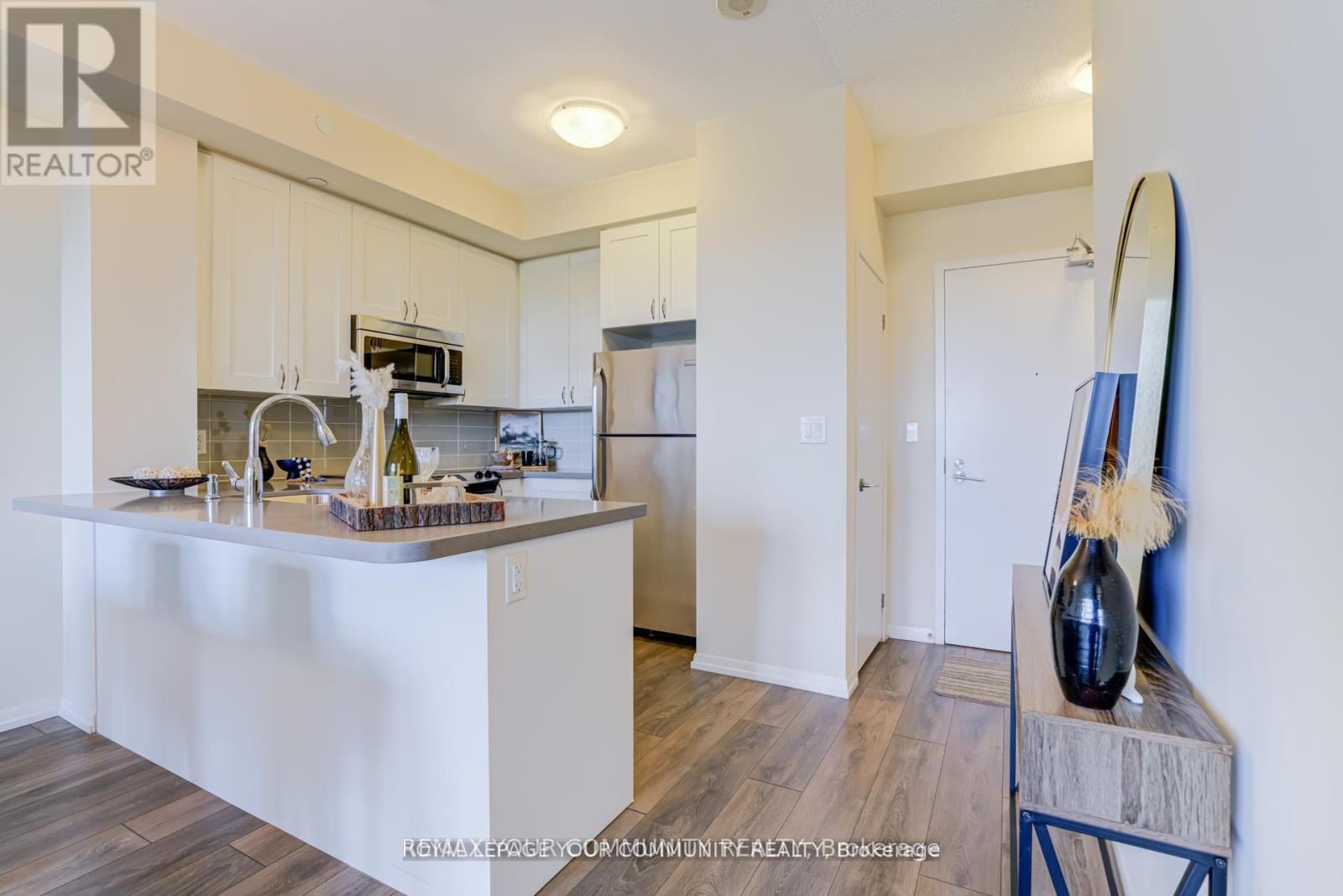 222 - 540 Bur Oak Avenue, Markham, Ontario  L6C 0Y2 - Photo 3 - N12910738