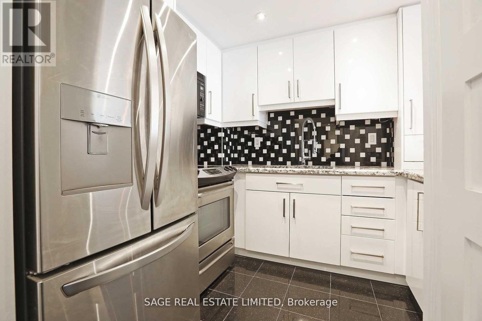 705 - 7 Broadway Avenue, Toronto, Ontario M4P 3C5 - Photo 2 - C12887010