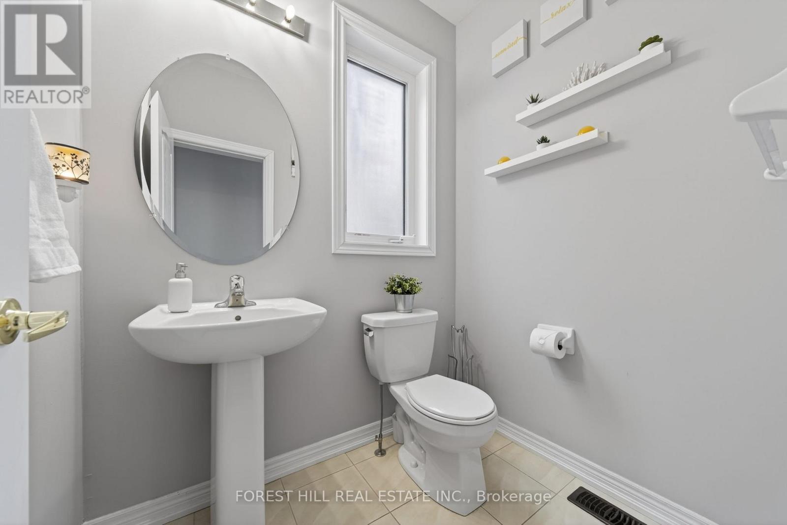 37 Greenwood Drive, Essa, Ontario  L3W 0N5 - Photo 13 - N12909876