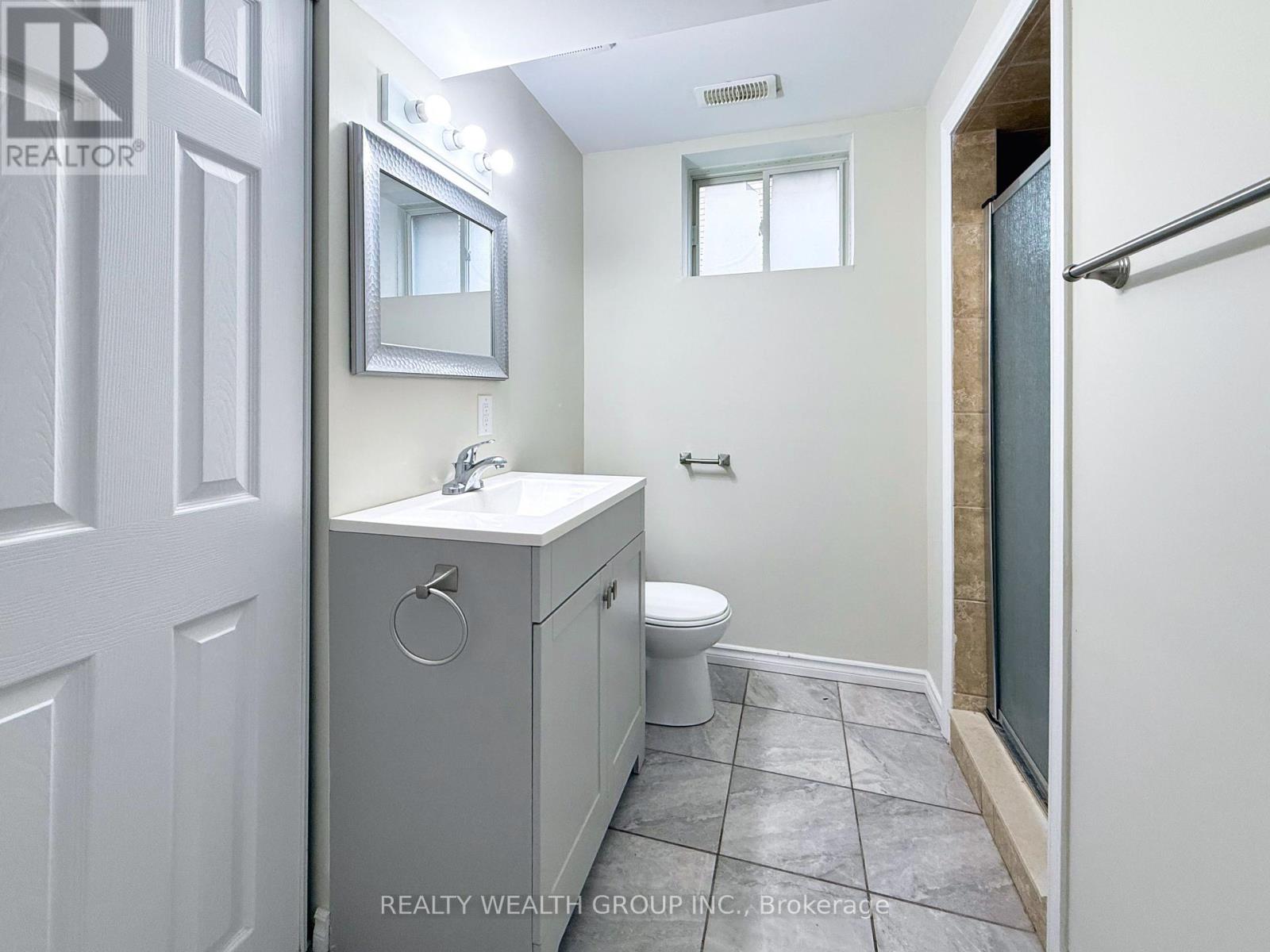 61 Stollar Boulevard, Barrie (Little Lake), Ontario  L4M 6N3 - Photo 12 - S12910704