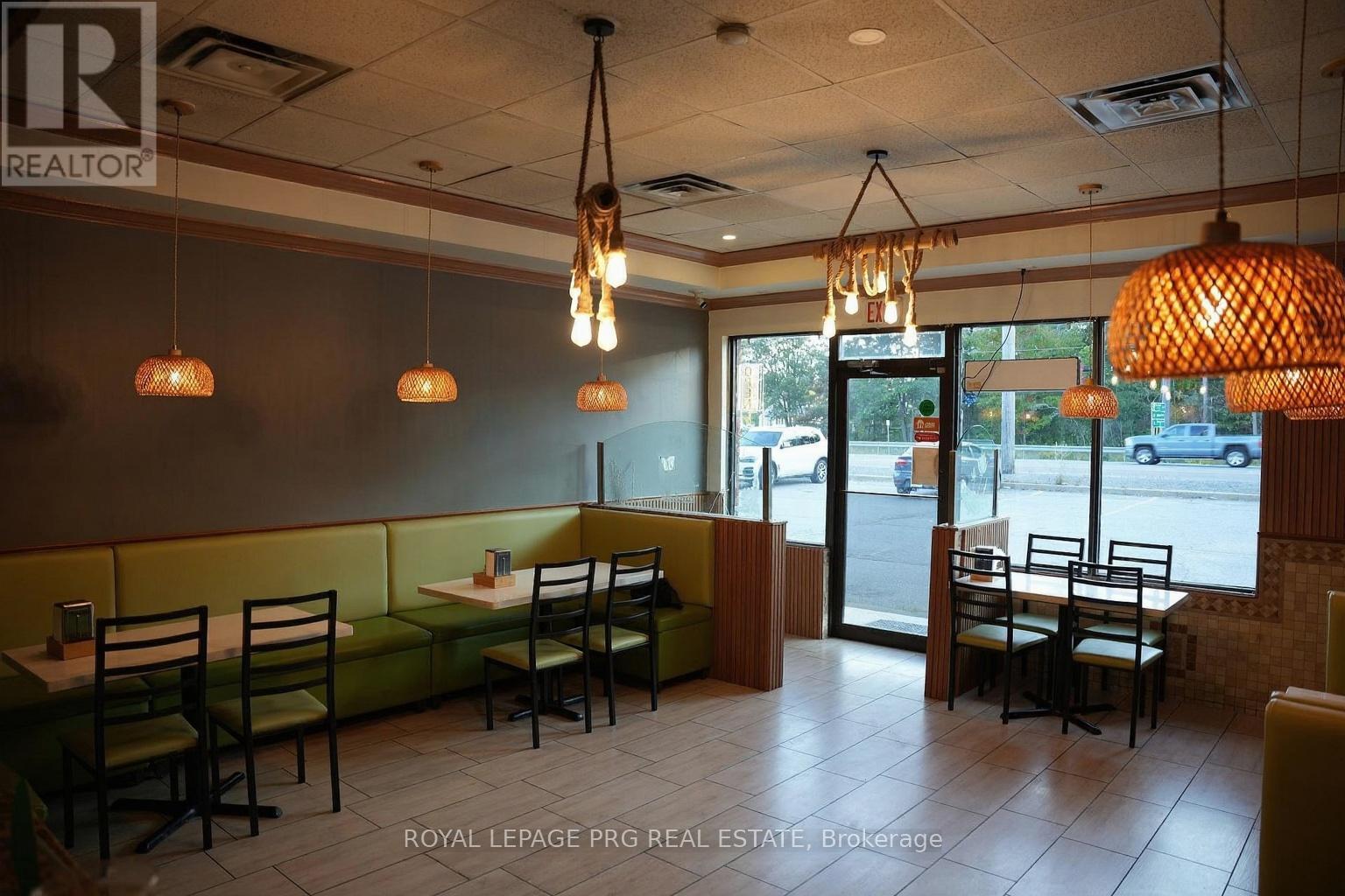 4 - 1179 Bayfield Street N, Springwater, Ontario  L9X 0N5 - Photo 4 - S12867908