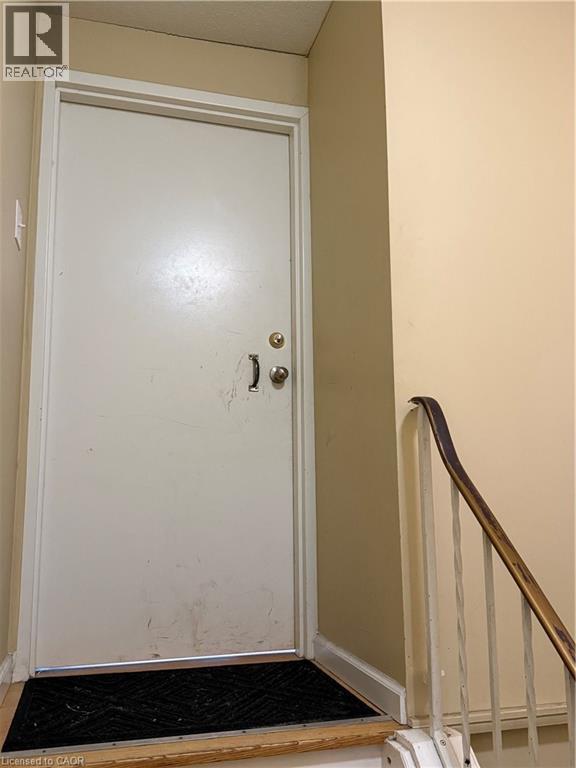 60 Helene Crescent, Waterloo, Ontario  N2L 5E5 - Photo 2 - 40814075