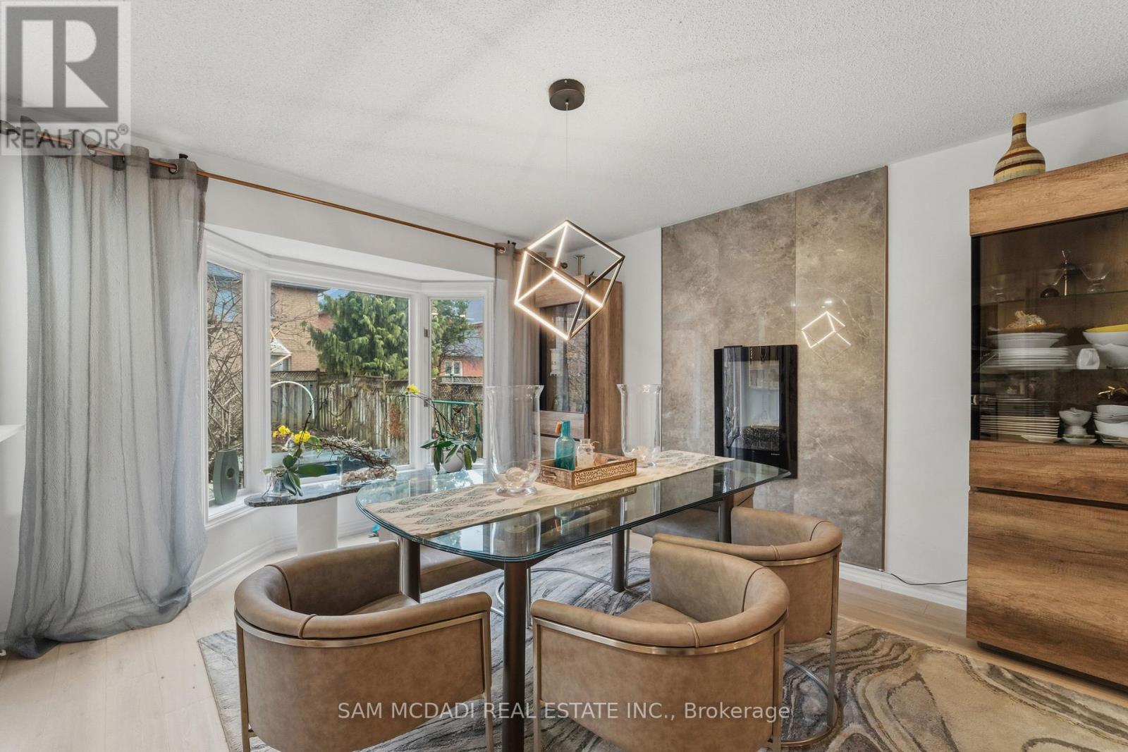 6074 Leeside Crescent, Mississauga, Ontario  L5M 5K6 - Photo 10 - W12910650