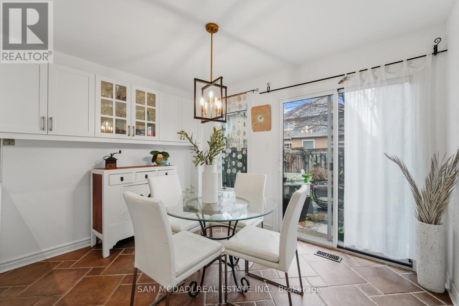 6074 Leeside Crescent, Mississauga, Ontario  L5M 5K6 - Photo 14 - W12910650