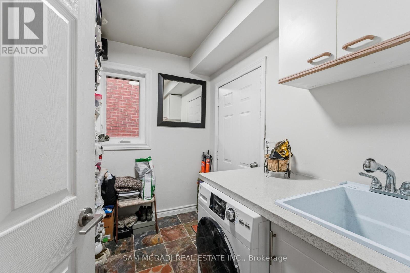 6074 Leeside Crescent, Mississauga, Ontario  L5M 5K6 - Photo 16 - W12910650