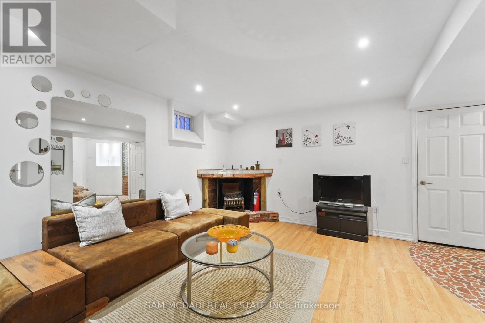 6074 Leeside Crescent, Mississauga, Ontario  L5M 5K6 - Photo 32 - W12910650