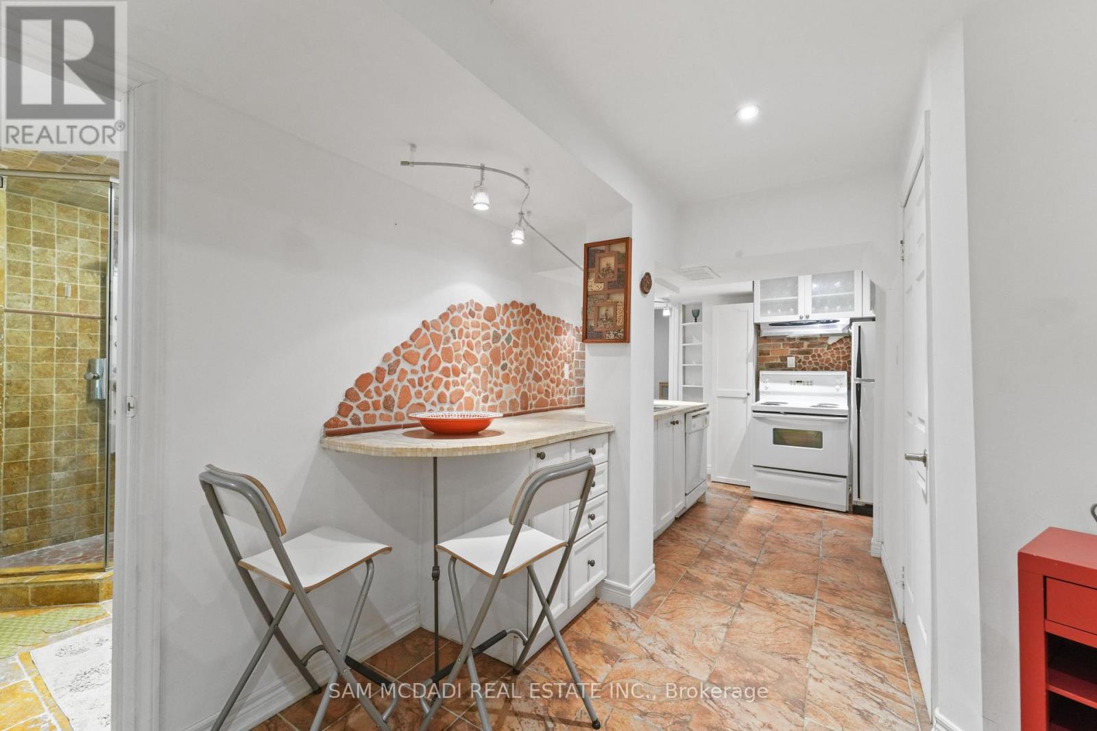 6074 Leeside Crescent, Mississauga, Ontario  L5M 5K6 - Photo 33 - W12910650