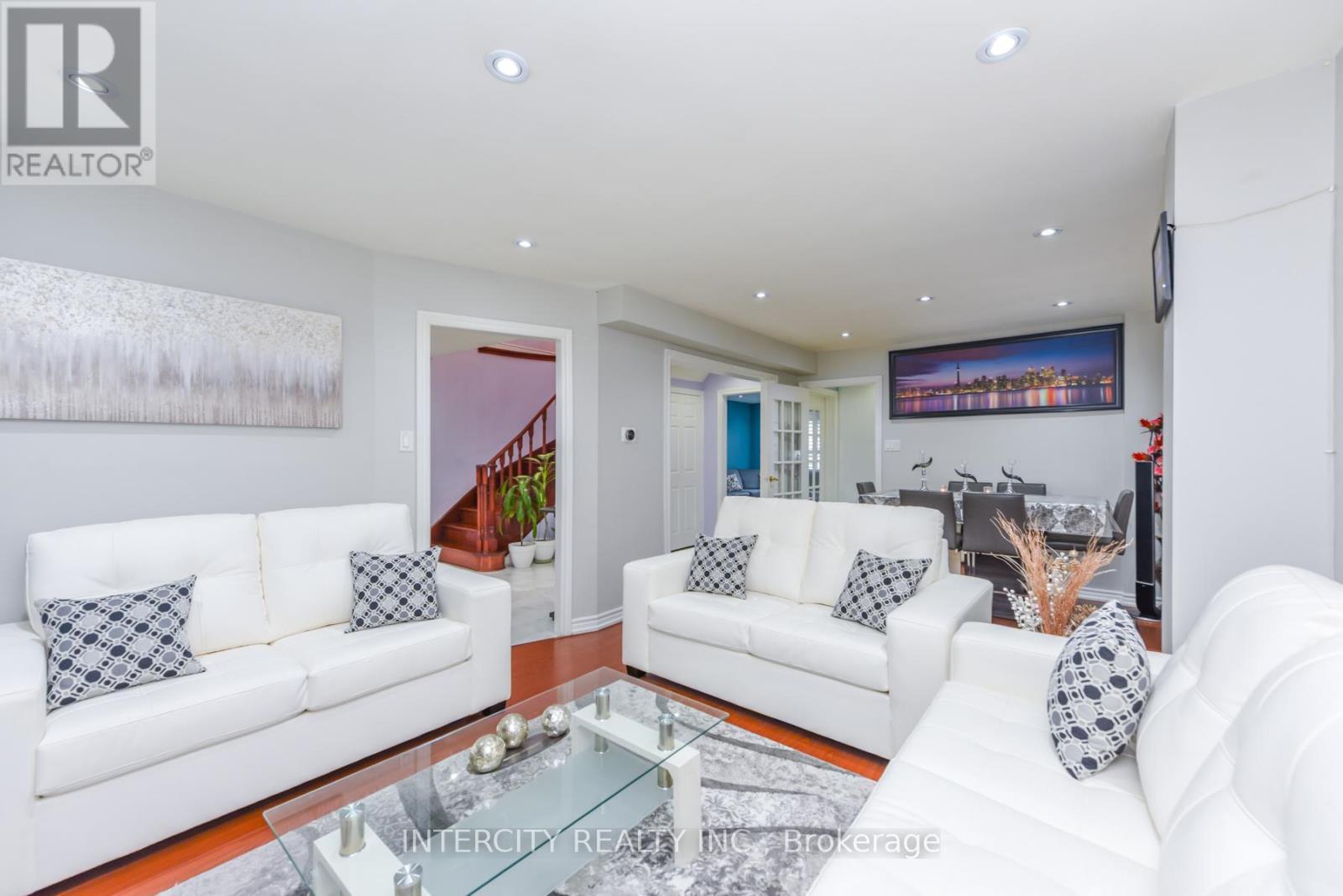 7140 Dalewood Drive, Mississauga, Ontario  L4T 4E9 - Photo 13 - W12910666